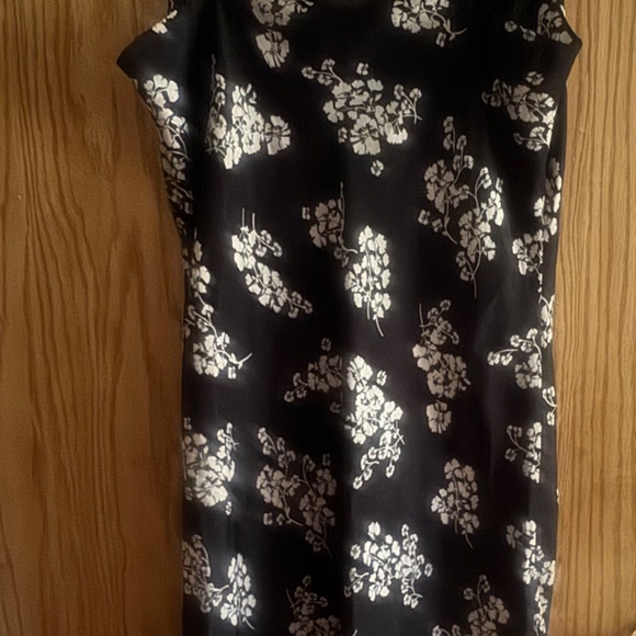 Suspender skirt - Picture 2 of 2